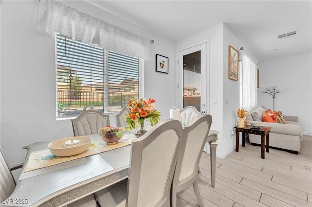 8879 Roadrunner Ravine Street, Las Vegas, NV 89166