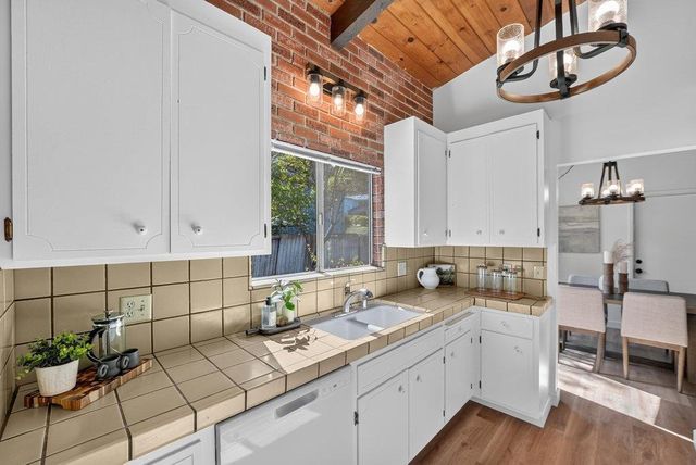 1800 Quail Hollow Road, Ben Lomond, CA 95005