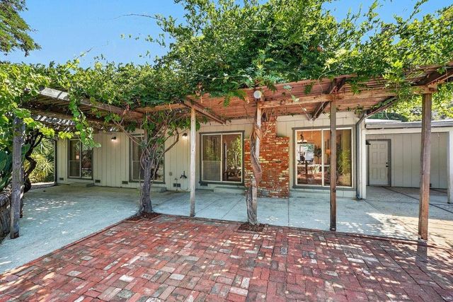 1800 Quail Hollow Road, Ben Lomond, CA 95005