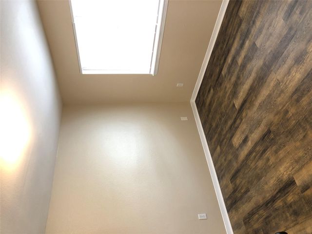 7300 Twin Crest DR 202, Austin, TX 78752