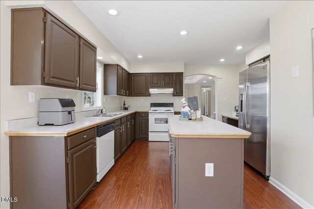 3909 La Varra Drive, Clayton, NC 27520