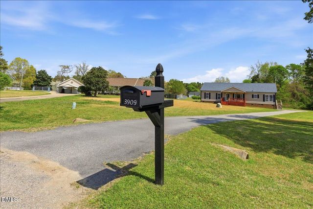 3909 La Varra Drive, Clayton, NC 27520