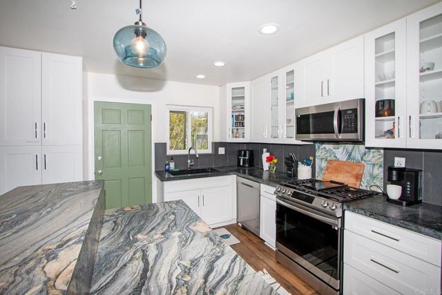 907 California Street, Oceanside, CA 92054
