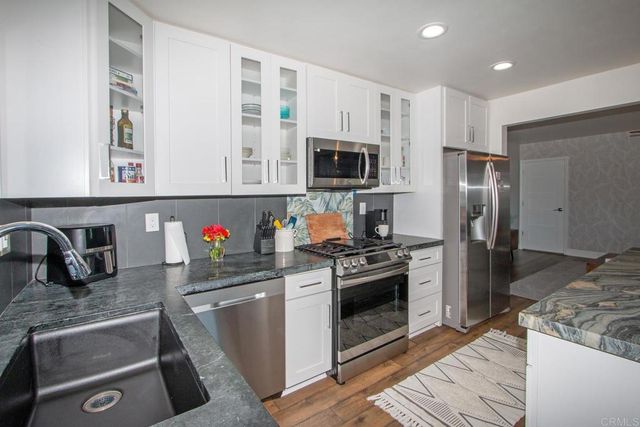 907 California Street, Oceanside, CA 92054