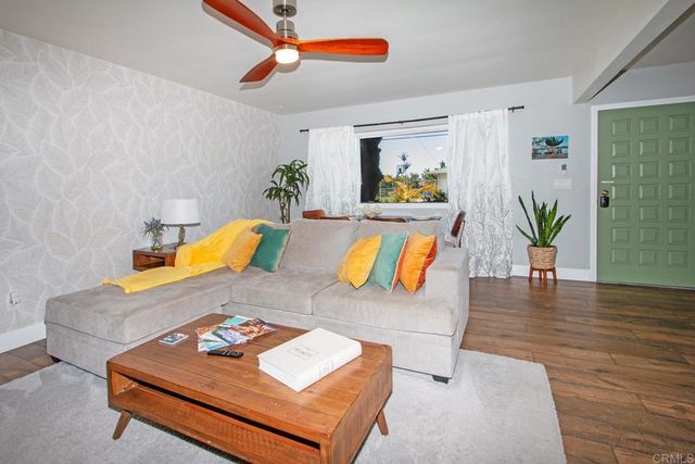 907 California Street, Oceanside, CA 92054
