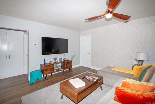 907 California Street, Oceanside, CA 92054