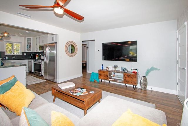 907 California Street, Oceanside, CA 92054