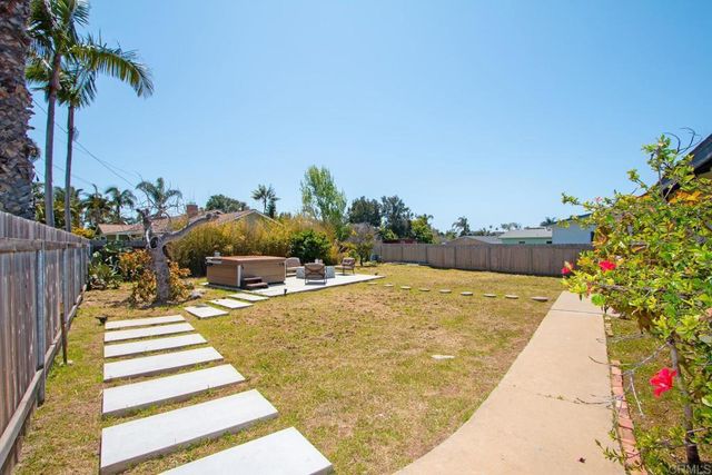 907 California Street, Oceanside, CA 92054