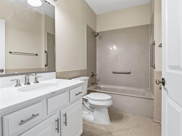 1256 AVENIDA DE LAS CASAS, Lady Lake, FL 32159