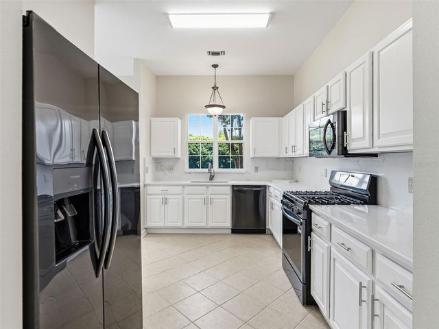 1256 AVENIDA DE LAS CASAS, Lady Lake, FL 32159