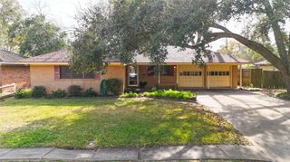 907 Peach Street, El Campo, TX 77437