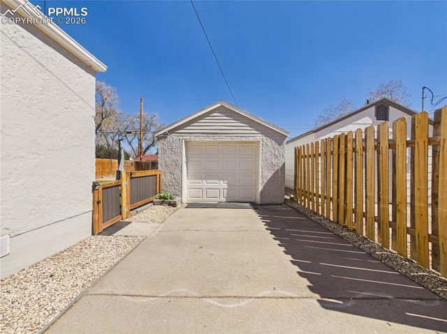 416 Alma Avenue, Pueblo, CO 81004