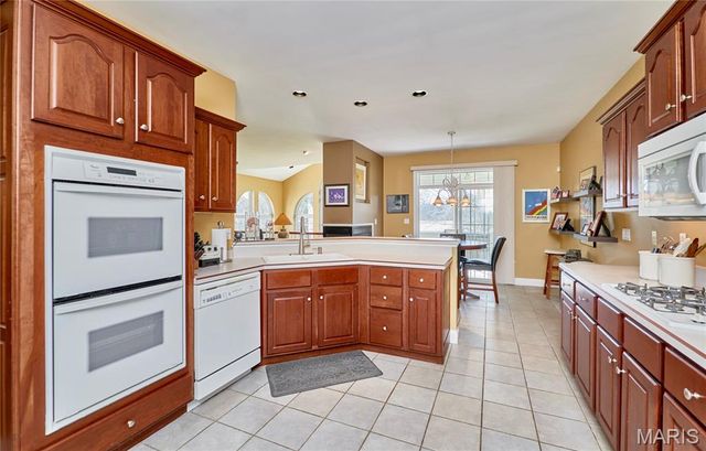 184 Bear Creek Drive, Wentzville, MO 63385