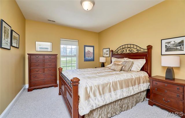 184 Bear Creek Drive, Wentzville, MO 63385