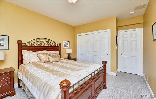 184 Bear Creek Drive, Wentzville, MO 63385