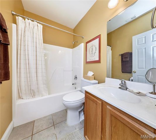 184 Bear Creek Drive, Wentzville, MO 63385