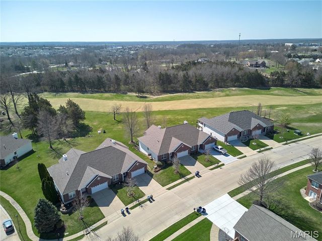 184 Bear Creek Drive, Wentzville, MO 63385