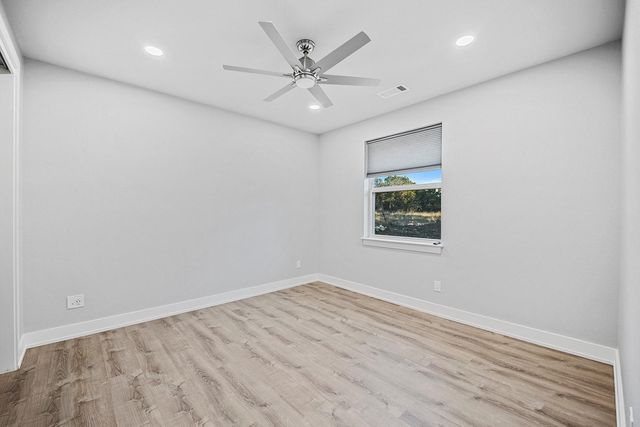21603 Thomas CV, Lago Vista, TX 78645