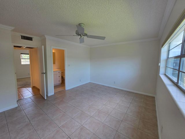 3400 NW 48th Avenue, Lauderdale Lakes, FL 33319