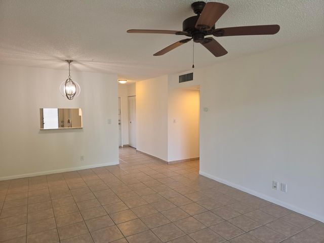 3400 NW 48th Avenue, Lauderdale Lakes, FL 33319