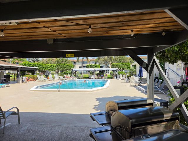 3400 NW 48th Avenue, Lauderdale Lakes, FL 33319