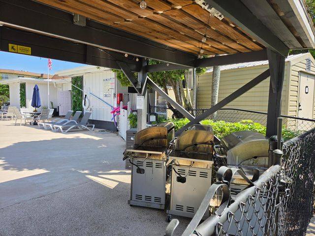 3400 NW 48th Avenue, Lauderdale Lakes, FL 33319