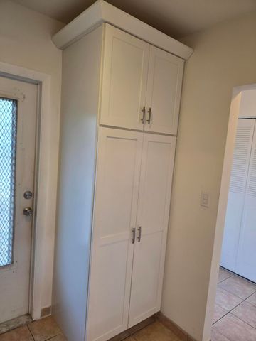 3400 NW 48th Avenue, Lauderdale Lakes, FL 33319