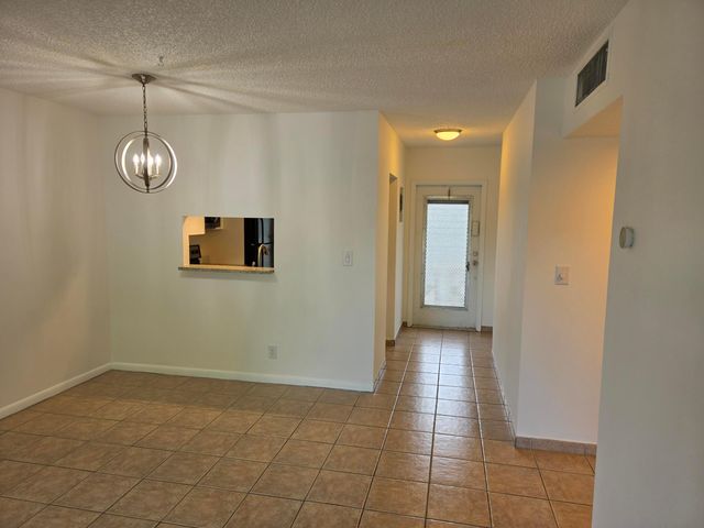 3400 NW 48th Avenue, Lauderdale Lakes, FL 33319