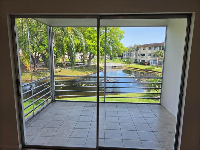 3400 NW 48th Avenue, Lauderdale Lakes, FL 33319