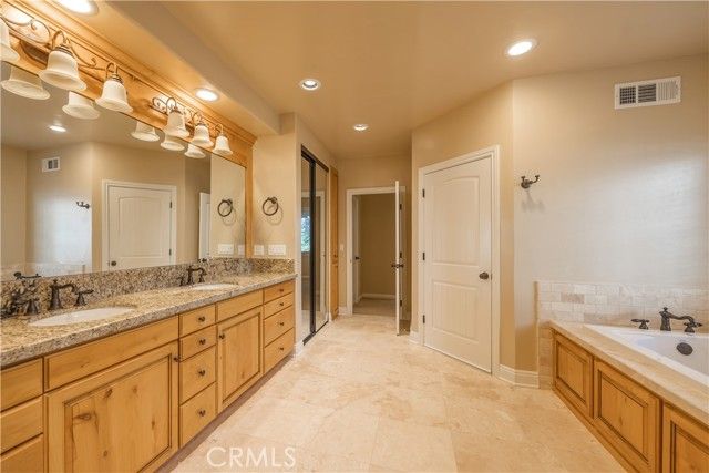 173 Grizzly Road, Lake Arrowhead, CA 92352