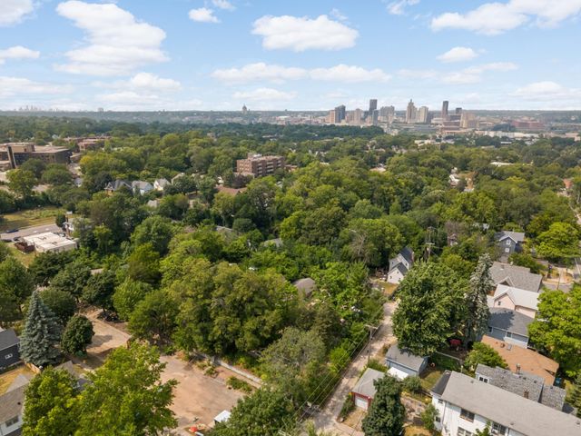 155 Page Street E, Saint Paul, MN 55107