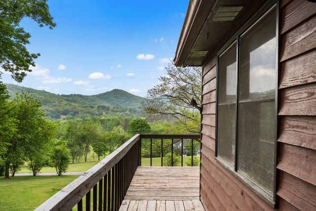 206 Ivy Knob Lane, Hayesville, NC 28904