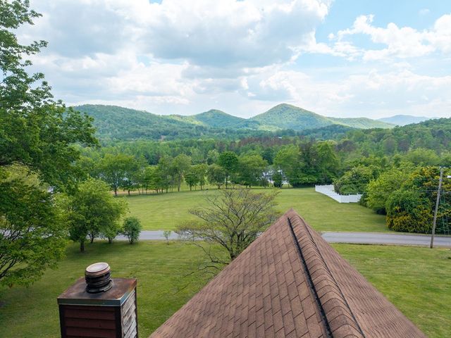206 Ivy Knob Lane, Hayesville, NC 28904