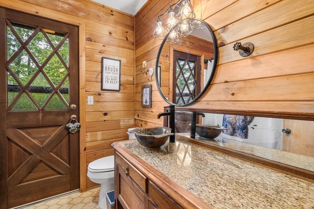 206 Ivy Knob Lane, Hayesville, NC 28904