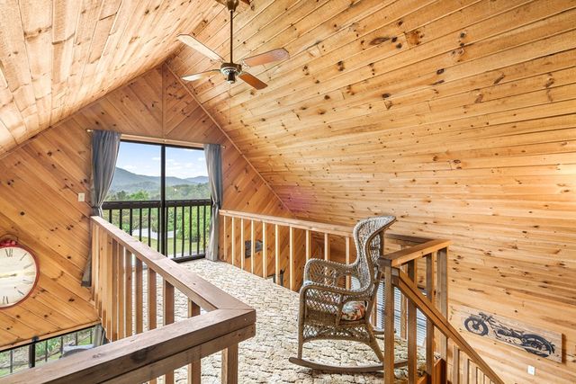 206 Ivy Knob Lane, Hayesville, NC 28904