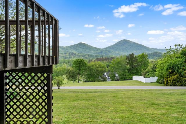 206 Ivy Knob Lane, Hayesville, NC 28904