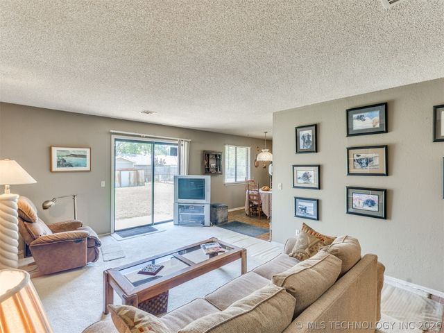 413 W Birmingham Street, Broken Arrow, OK 74011