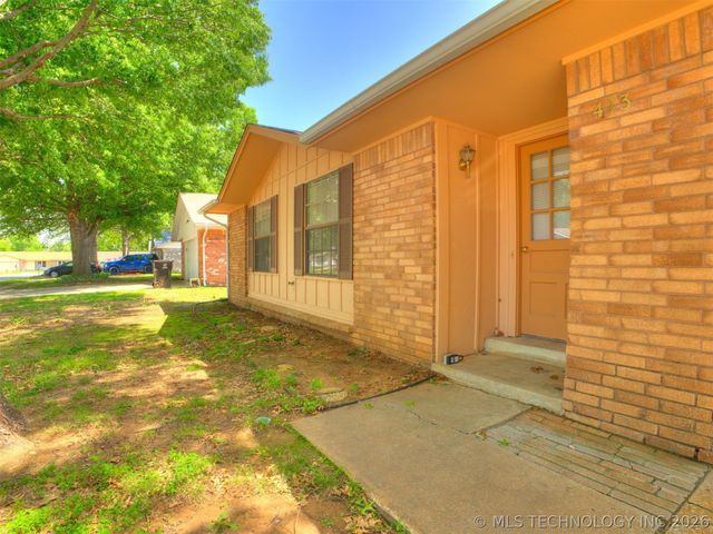 413 W Birmingham Street, Broken Arrow, OK 74011
