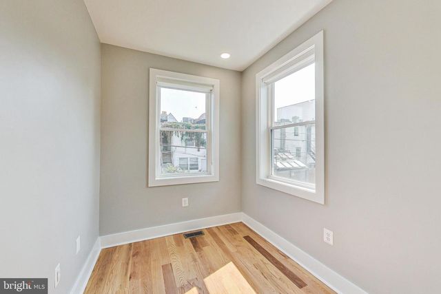 1124 OWEN PL NE, Washington, DC 20002