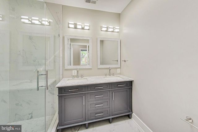 1124 OWEN PL NE, Washington, DC 20002