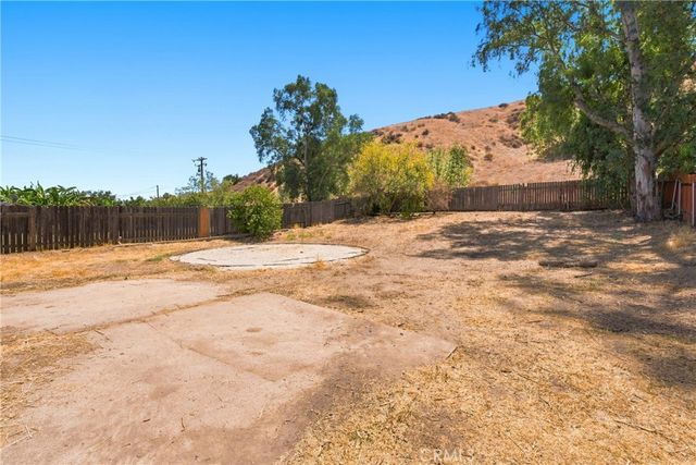1419 Morgan, San Bernardino, CA 92407
