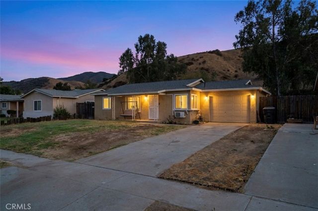 1419 Morgan, San Bernardino, CA 92407