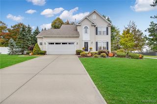 57 Stream View Lane, Lancaster, NY 14086