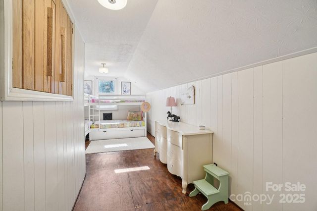 2510 Old Spartanburg Road, East Flat Rock, NC 28726