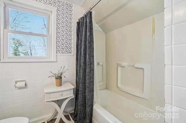 2510 Old Spartanburg Road, East Flat Rock, NC 28726