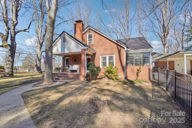 2510 Old Spartanburg Road, East Flat Rock, NC 28726