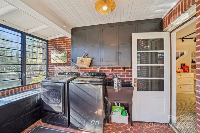 2510 Old Spartanburg Road, East Flat Rock, NC 28726