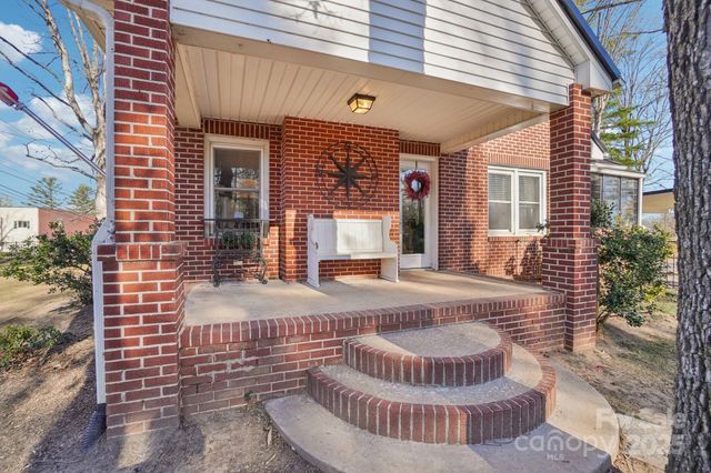 2510 Old Spartanburg Road, East Flat Rock, NC 28726