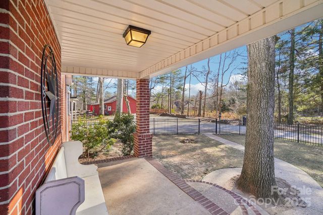 2510 Old Spartanburg Road, East Flat Rock, NC 28726