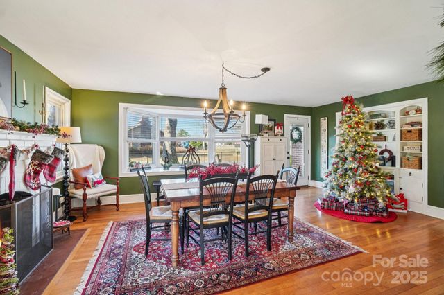 2510 Old Spartanburg Road, East Flat Rock, NC 28726